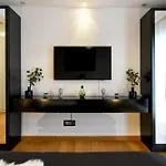 Wonderful In Prime North Location - Heaven For Extended * בוקרשט