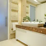 Wonderful In Prime North Location - Heaven For Extended * Bucharest