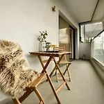 Wonderful In Prime North Location - Heaven For Extended דירה