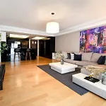 Wonderful In Prime North Location - Heaven For Extended Appartement *