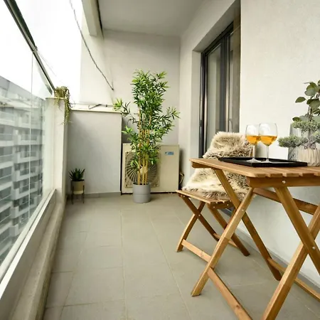 Wonderful In Prime North Location - Heaven For Extended 아파트