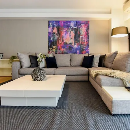 Wonderful In Prime North Location - Heaven For Extended Bucharest