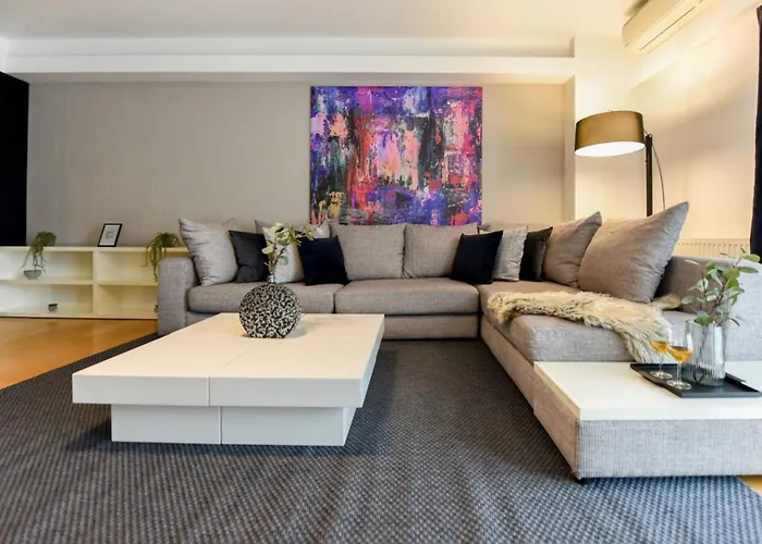 Wonderful In Prime North Location - Heaven For Extended Bucharest